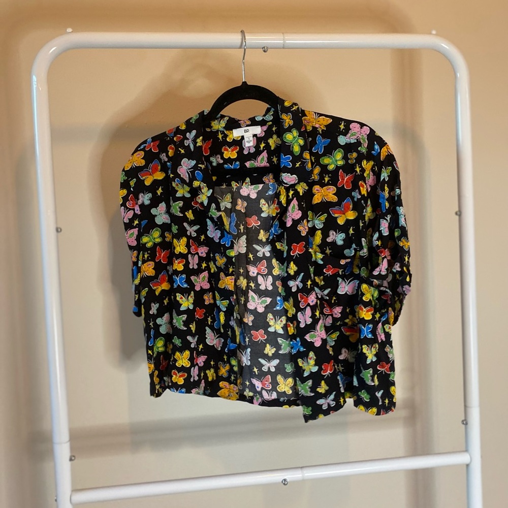 Bp. Cropped button up! Size small!